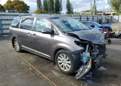 2013 Toyota Sienna Xle z USA, uszkodzony, nr VIN 5TDDK3DC4DS066460